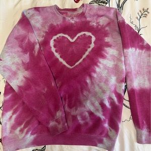 Urban outfitters heart crewneck one size